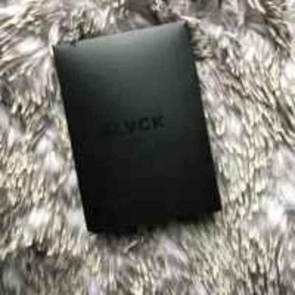 BLVCK PARIS COLLECTABLE PLAYING CARDS..  [N.I.P.] - Picture 3 of 8